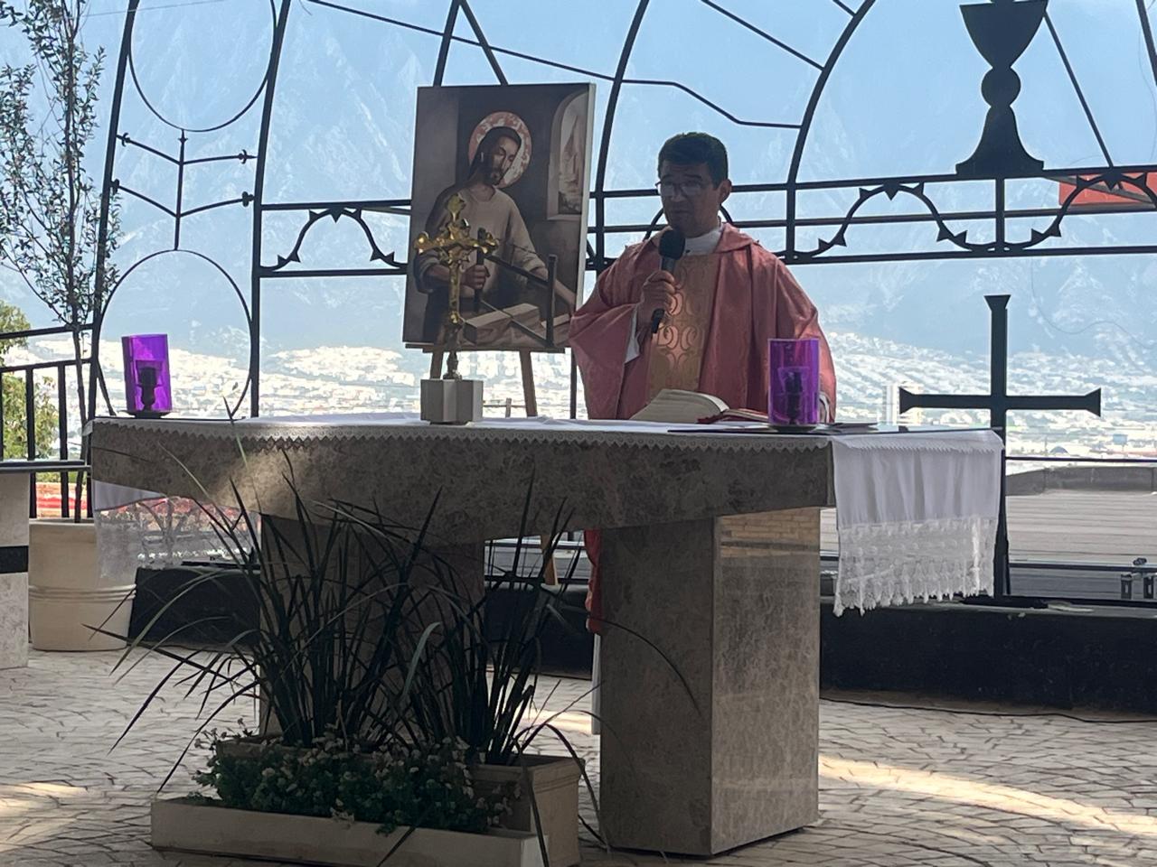 Casarse o bautizar a tu bebé: las preguntas que toda pareja hace antes de dar el paso